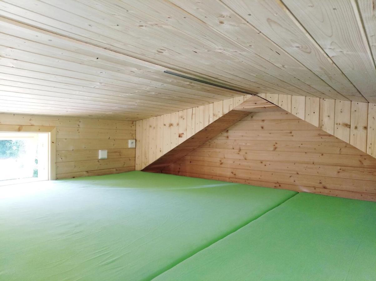 Celorocni Glamping V Pohodlnem Domecku Villa Vyprachtice Ngoại thất bức ảnh