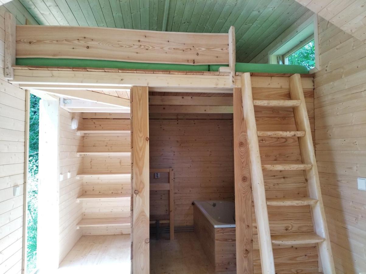 Celorocni Glamping V Pohodlnem Domecku Villa Vyprachtice Ngoại thất bức ảnh