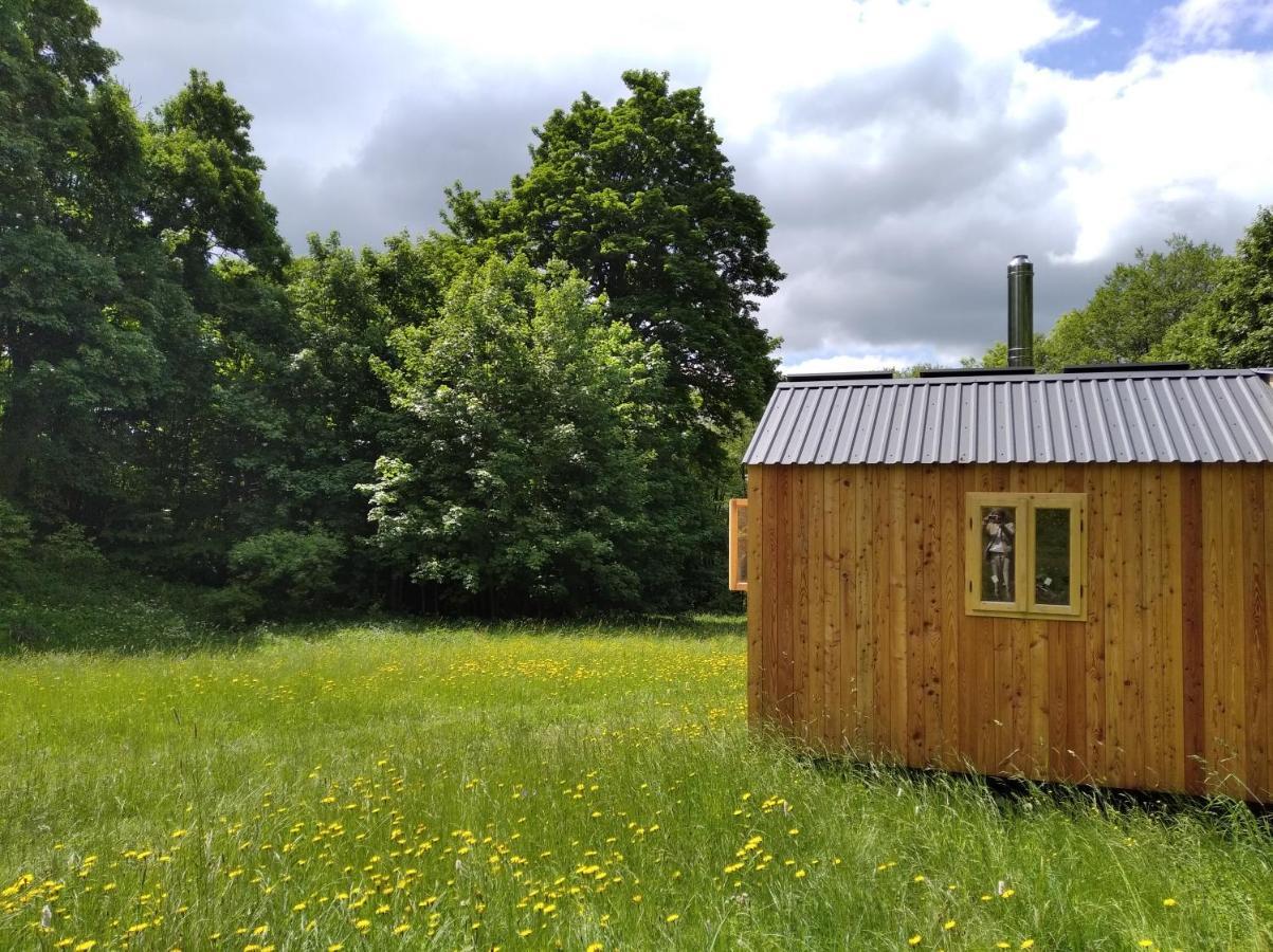 Celorocni Glamping V Pohodlnem Domecku Villa Vyprachtice Ngoại thất bức ảnh